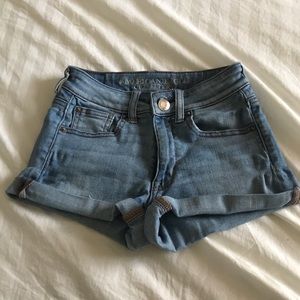 Light wash american eagle super stretch denimshort